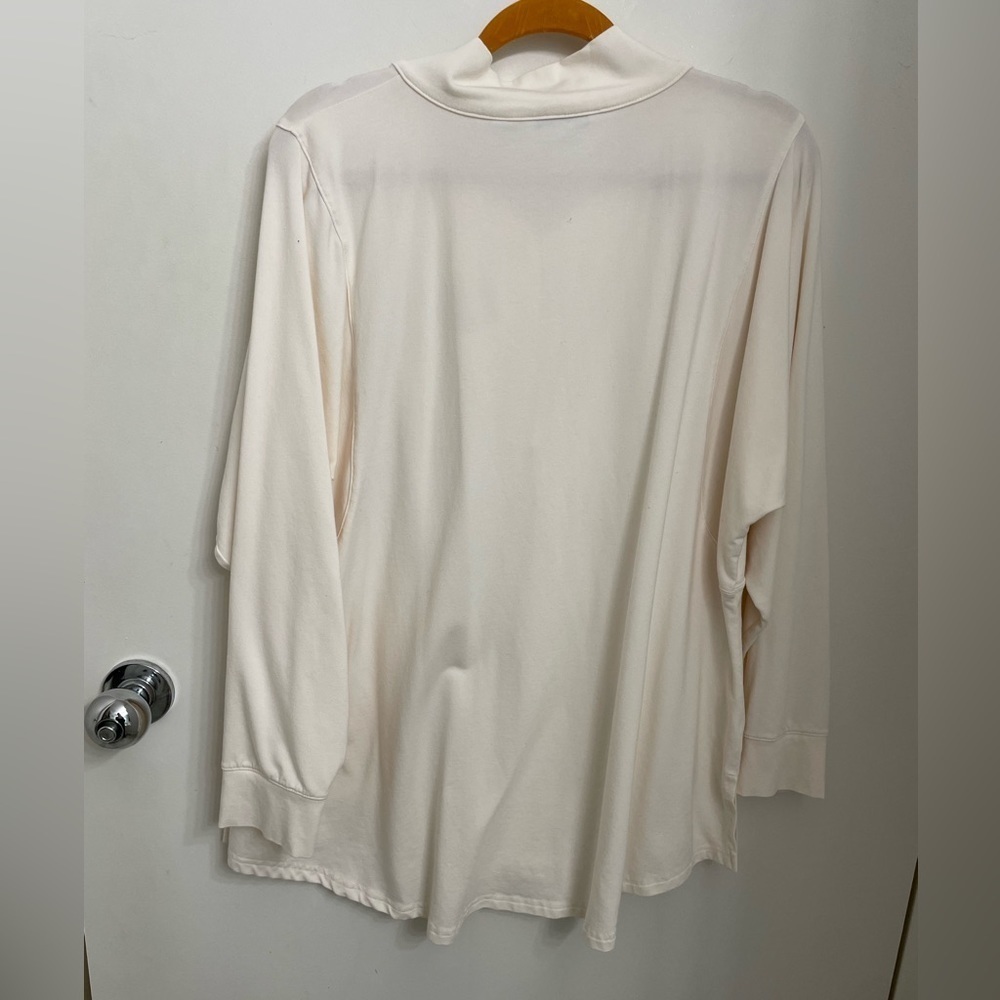 Half placket button tunic - Picture 2 of 9
